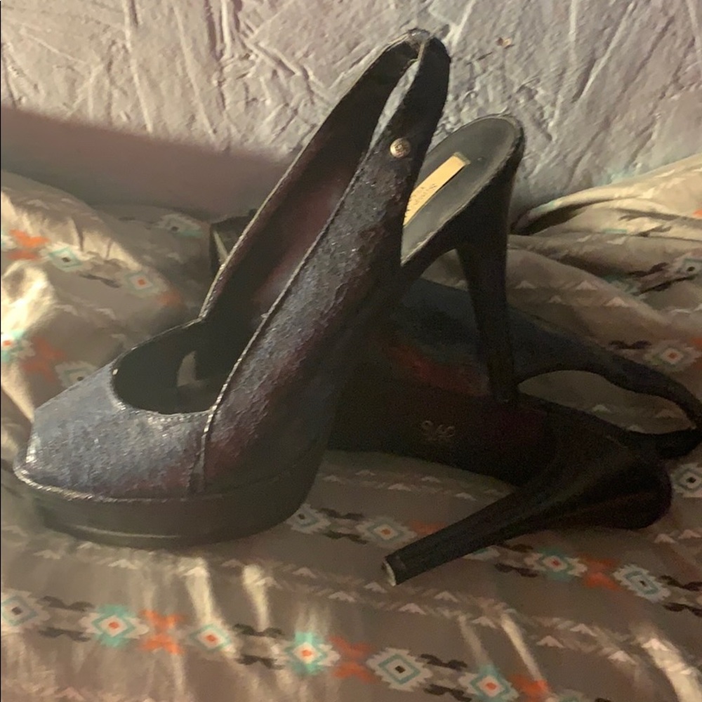 Vera Wang slingback shoe